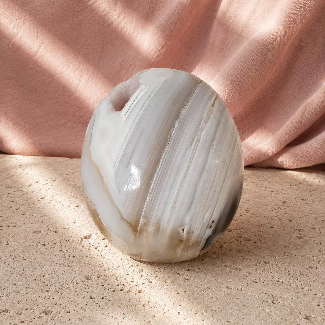 198: White Line Agate Skull