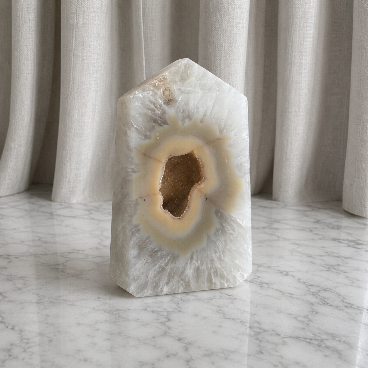 148 Druzy Agate Tower