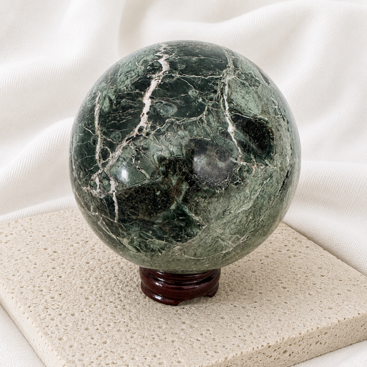 019: Green Onyx Statement Sphere